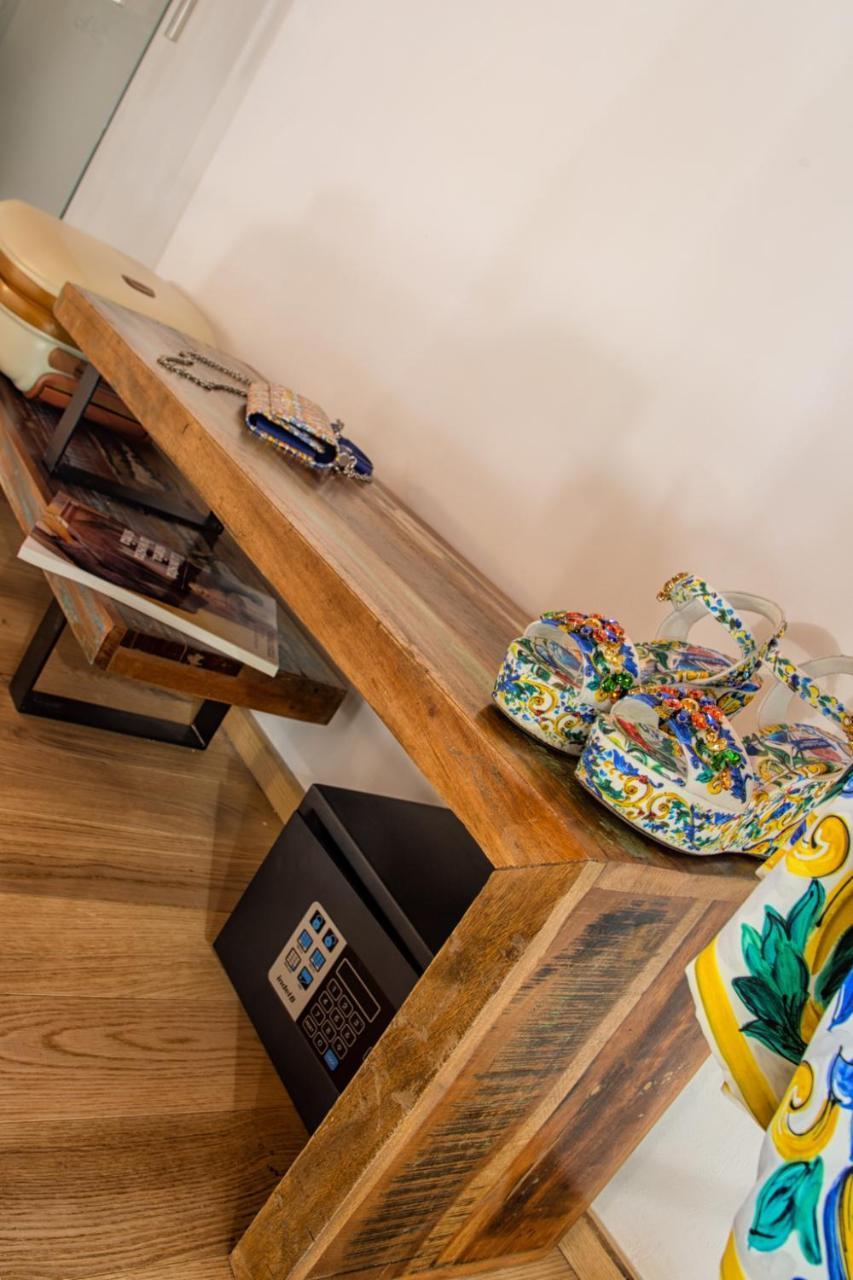 Le Maestranze Deluxe Rooms Sciacca Bagian luar foto