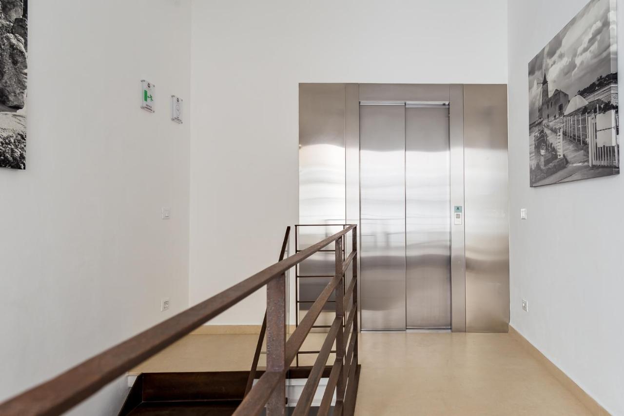 Le Maestranze Deluxe Rooms Sciacca Bagian luar foto